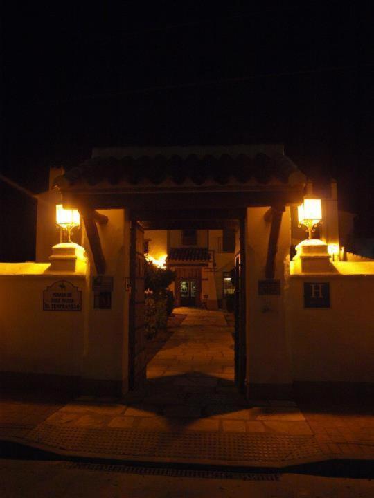 Posada De Jose Mª El Tempranillo Alameda Esterno foto